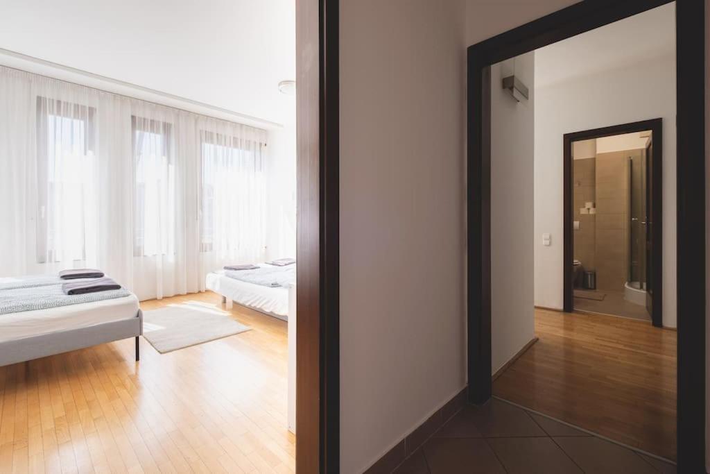 布达佩斯Bright Downtown Balcony Retreat公寓 外观 照片